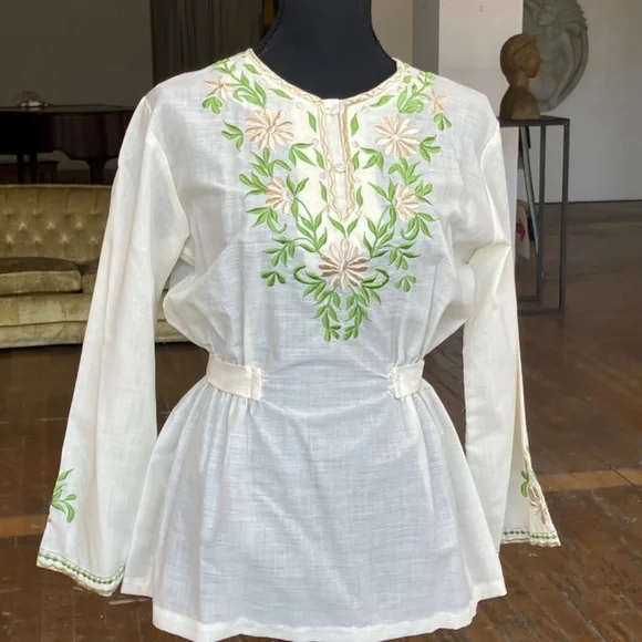 Vintage sixties anembroidered Green floral boho top - Picture 6 of 12